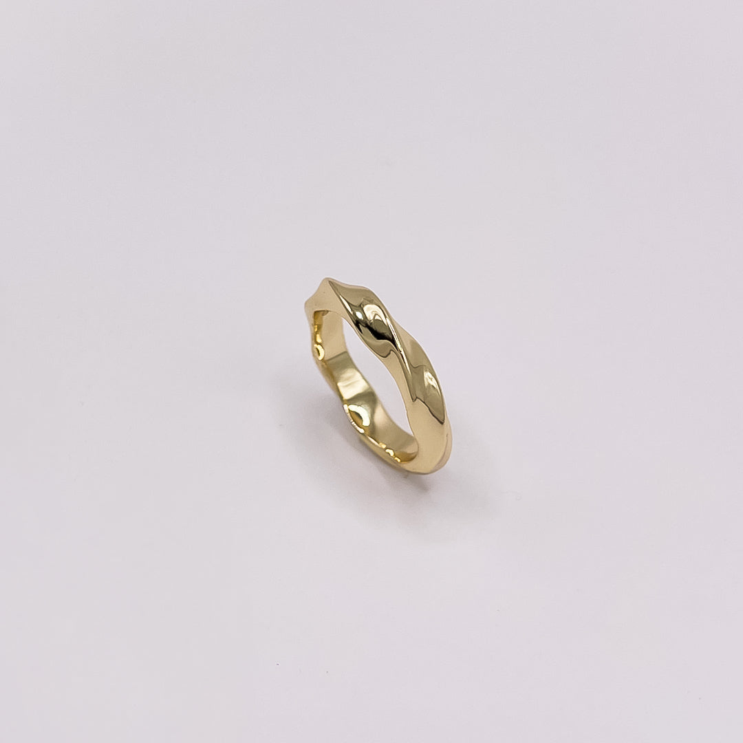 Infinity Curve Ring